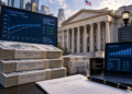 Wall Street Sees $1 Trillion Treasury-Bill Wave as U.S. Borrowing Shifts Short