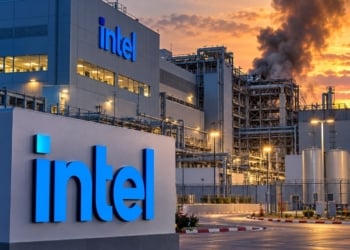 Intel Plunges 21% as Israel Factory Blast and PC Weakness Cut Outlook